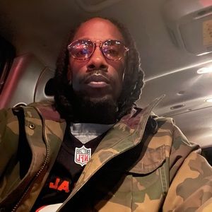 Meet your Posher, Jairme